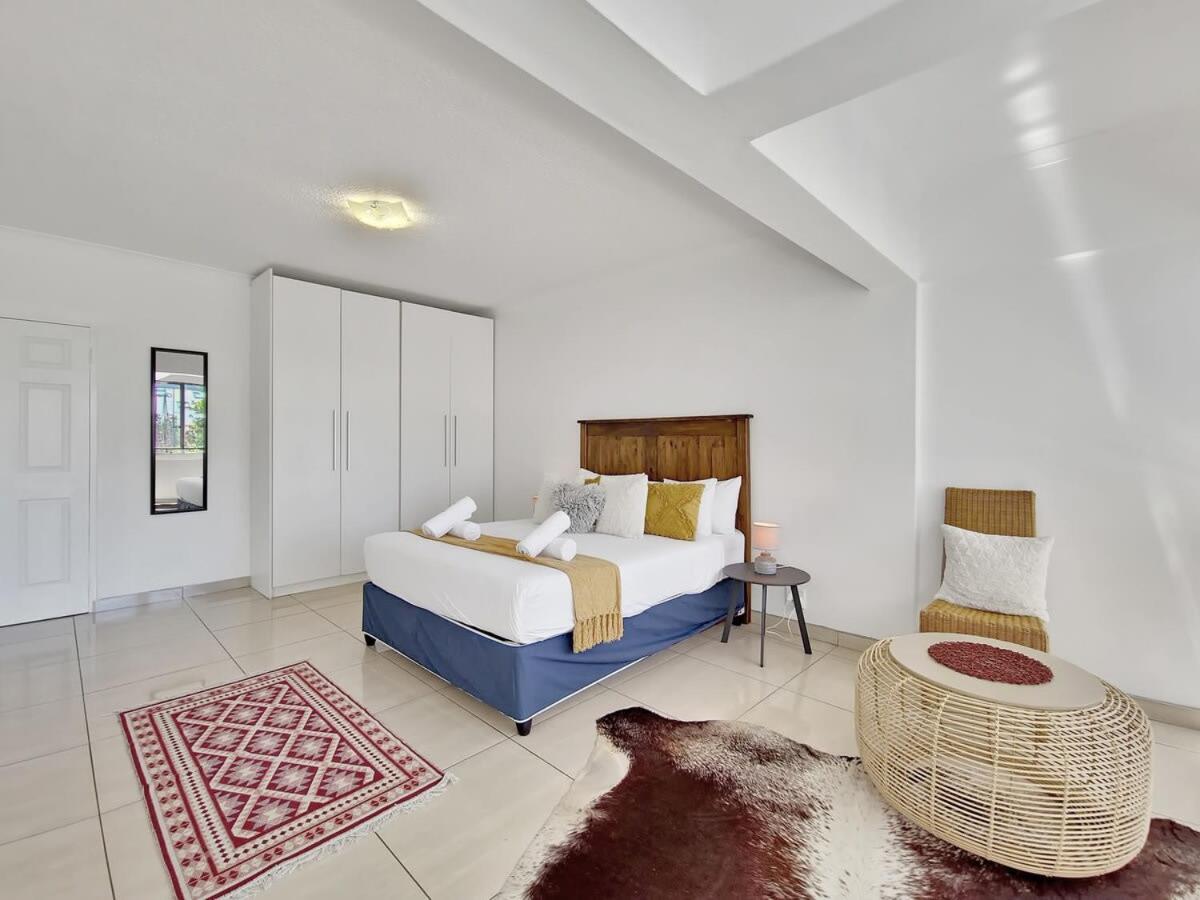 Central, Secure, Good Wifi- With Parking Apartamento