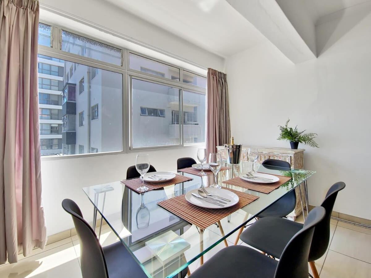 Central, Secure, Good Wifi- With Parking Cidade Do Cabo